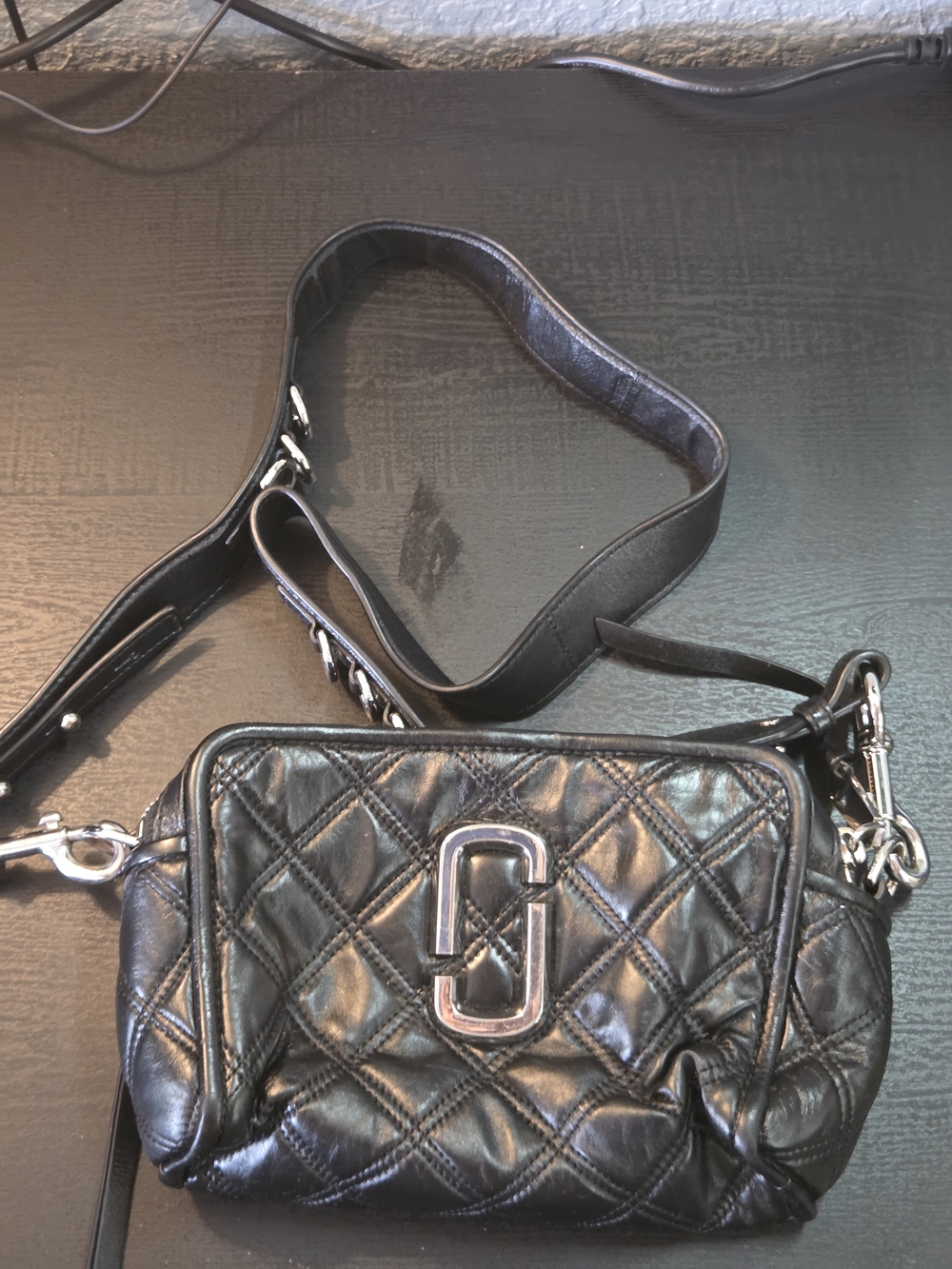 Marc Jacobs: The Quilted Soft Shot 21 (Black)M0015419